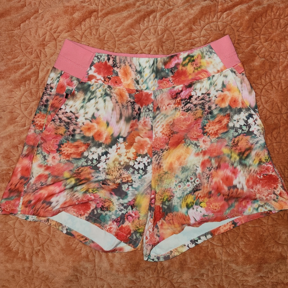 Athleta Brooklyn Shorts, Floral, Size 10